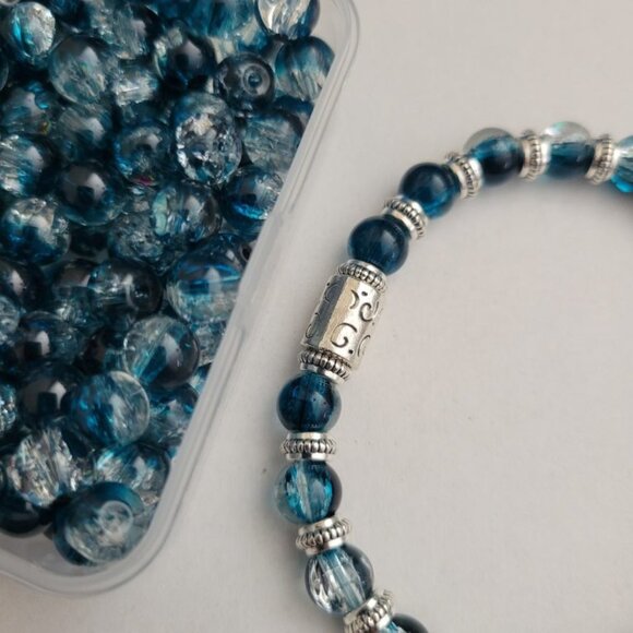 NWT Mens Blue And Silver Crackle Glass Bead Stretch Bracelet Exclusive S/M, L/XL - Picture 3 of 10